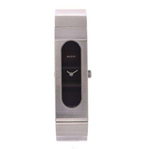 GUCCI Stainless Steel 14mm 2400S Quartz Watch.